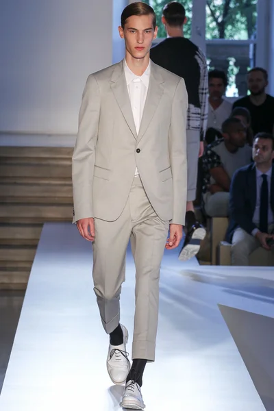 Look 20